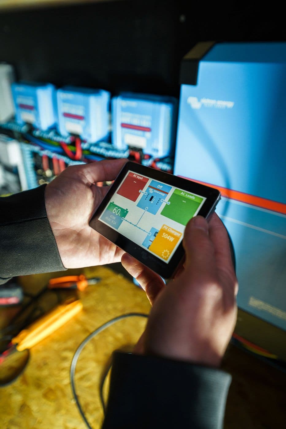 Victron-app toont live energieverbruik op een tablet